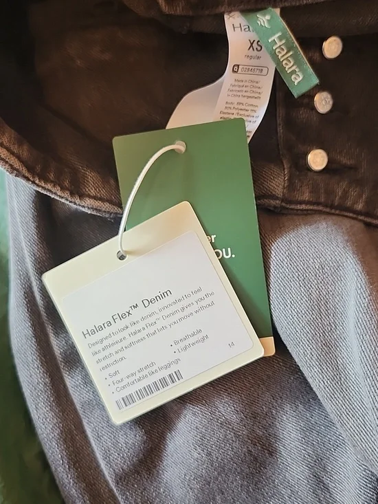 Halara NWT Flex Gray Denim Pull-on Flare Jeans XS - Picture 5 of 5